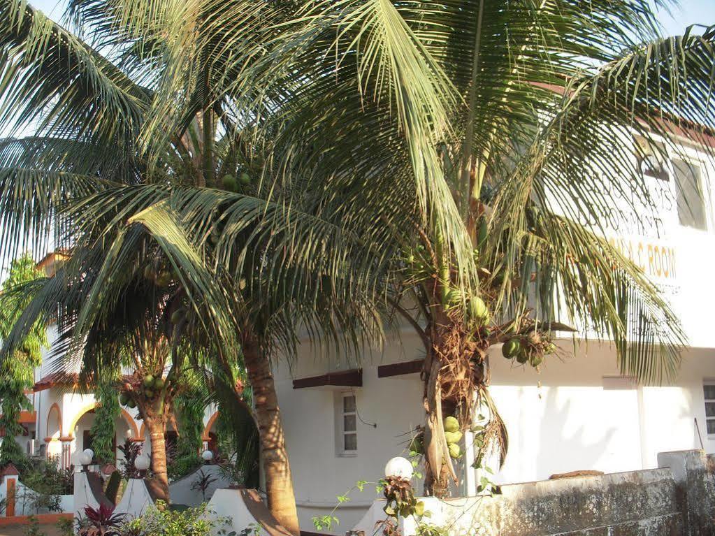 Bed and Breakfast Sugar Plum Macedo Palms Baga Esterno foto